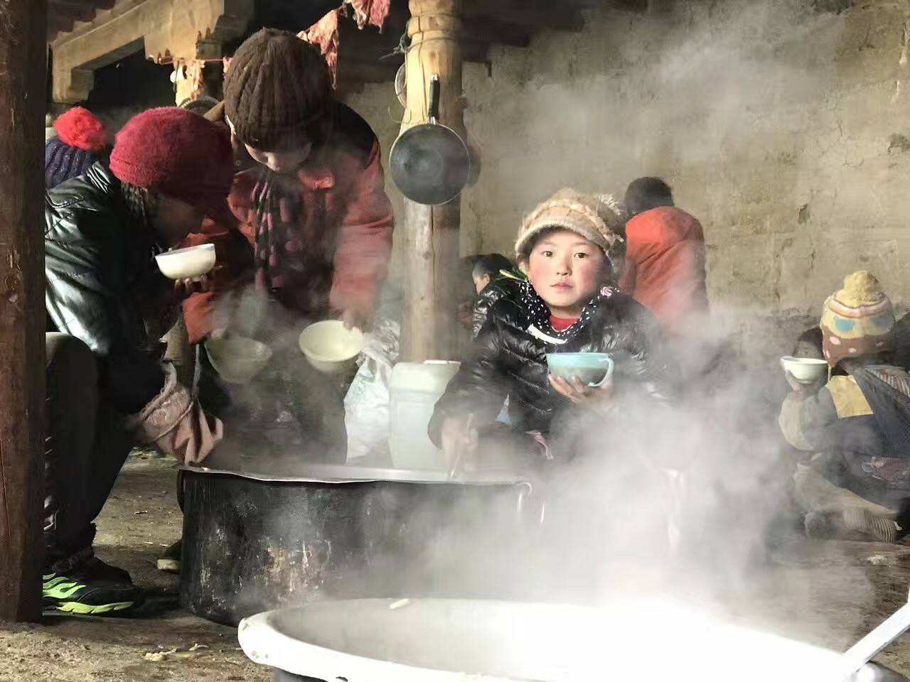 杭州俊良教育内容创作有限公司公益回顾丨家国同欢月同圆 温暖满载甘孜州(图10) 杭州俊良教育内容创作有限公司公益回顾丨家国同欢月同圆 温暖满载甘孜州(图10)